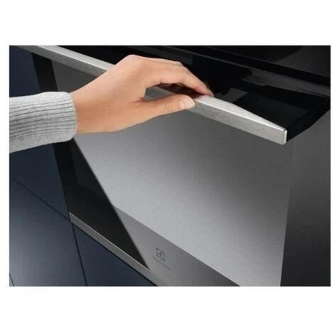 Electrolux KOCEH70X2 Forno Elettrico Ventilato 72 Litri 2780W Classe Energetica A Nero/Acciaio Inossidabile 4 Electrolux KOCEH70X2 Forno Elettrico Ventilato 72 Litri 2780W Classe Energetica A Nero/Acciaio Inossidabile - immagine 2